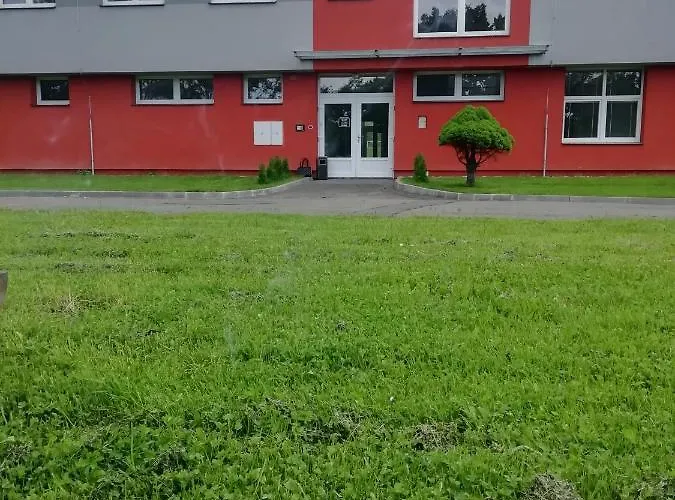 Valmez 招待所 3*